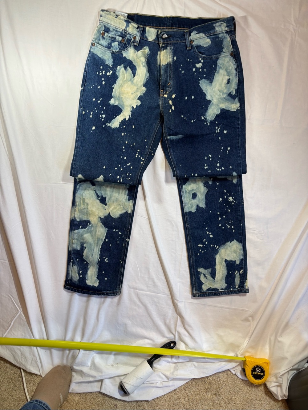Silver Jeans Dark Blue Denim with White Paint Effect 33x30